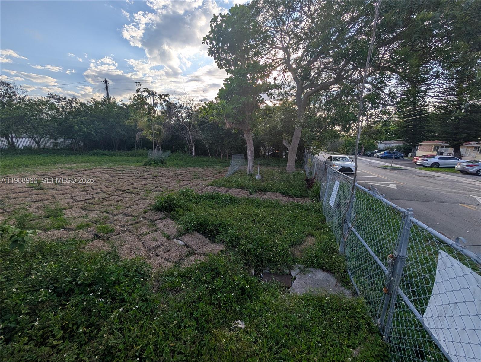 BISCAYNE HEIGHTS - Commercial Sale