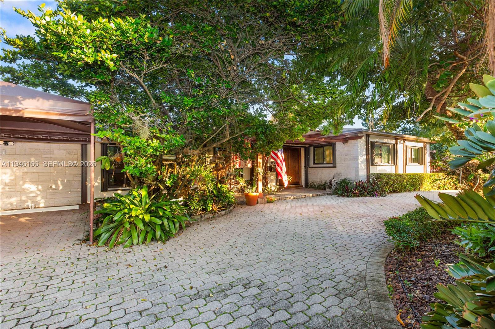 CYPRESS COVE ESTS SEC 3 - Residential