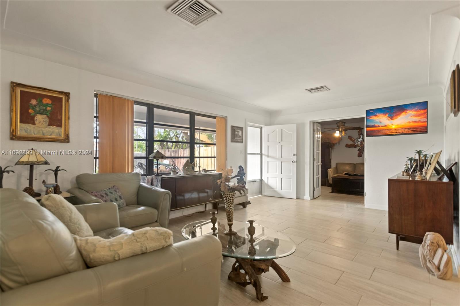 NORTH ANDREWS GARDENS FIR - Residential