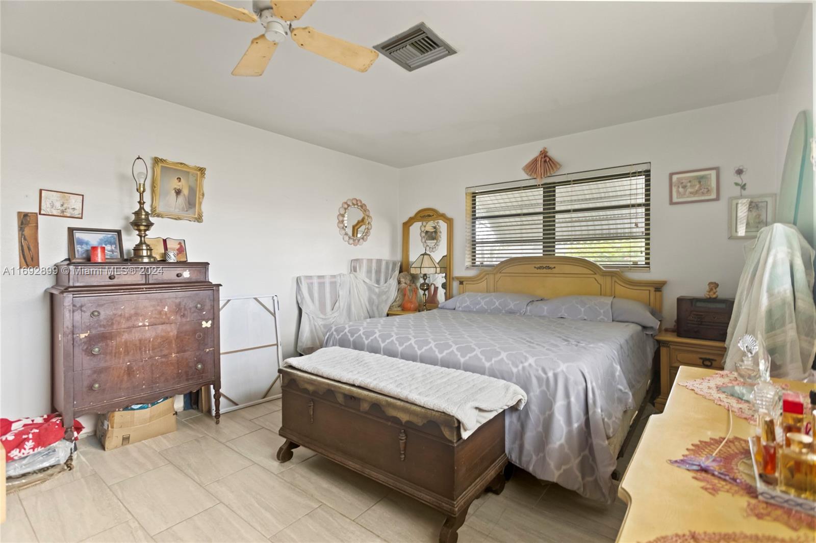 NORTH ANDREWS GARDENS FIR - Residential