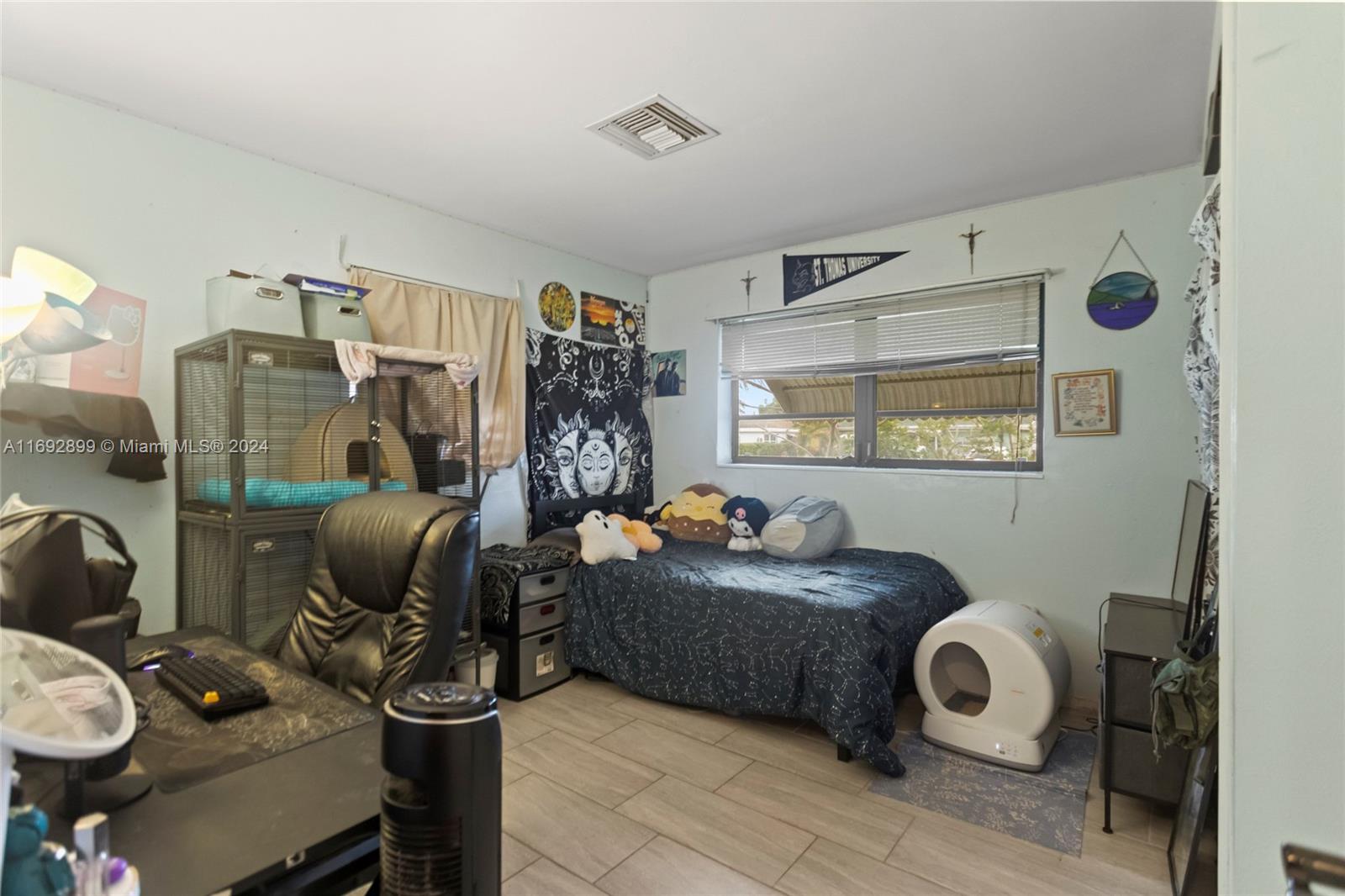 NORTH ANDREWS GARDENS FIR - Residential