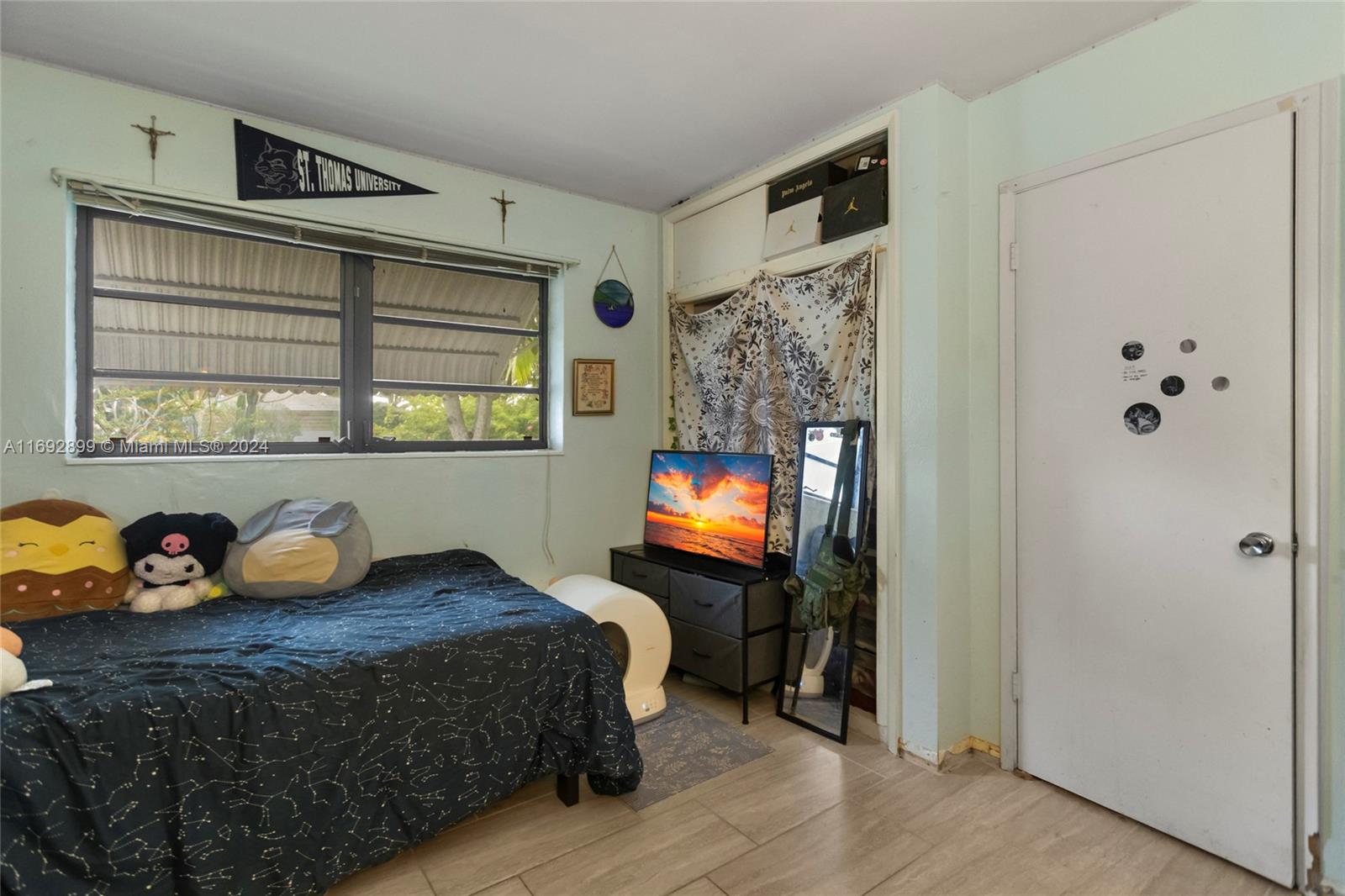 NORTH ANDREWS GARDENS FIR - Residential