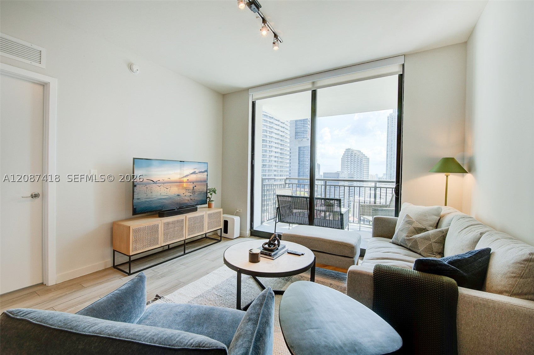 999 SW 1st Ave 2010