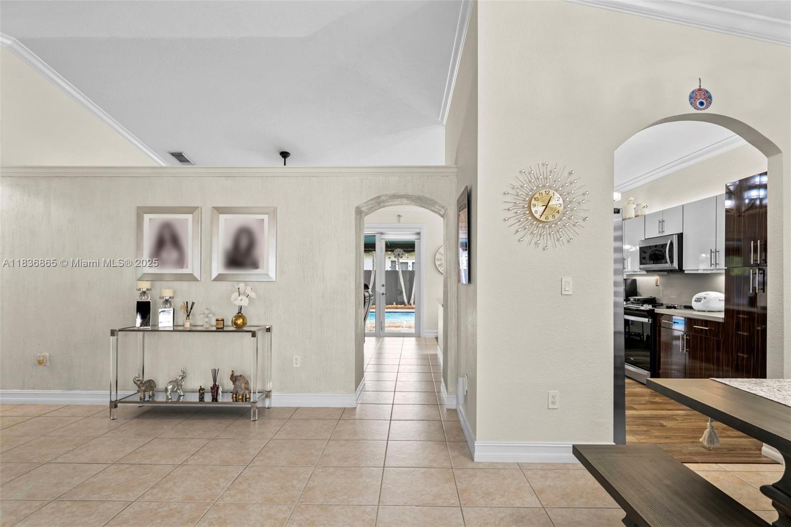 8775 NW 168th St, Miami Lakes, FL, 33018/$875,000 2 8775 NW 168th St