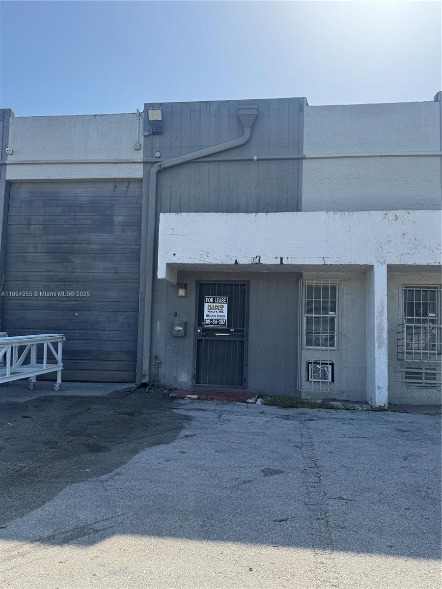 1,500 SF Warehouse Bay; 1-Office; 1-Bathroom; 1-Street Level Loading Overhead Door; 18' Clear Ceiling Height; 3-Phase Power; Zoned M-1 Industrial