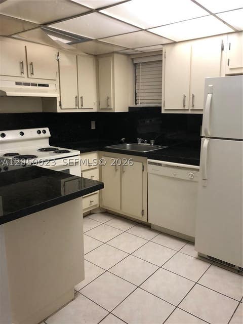 Photo of 8290 Lake Dr #349, Doral, FL 33166 (MLS # A12050023)