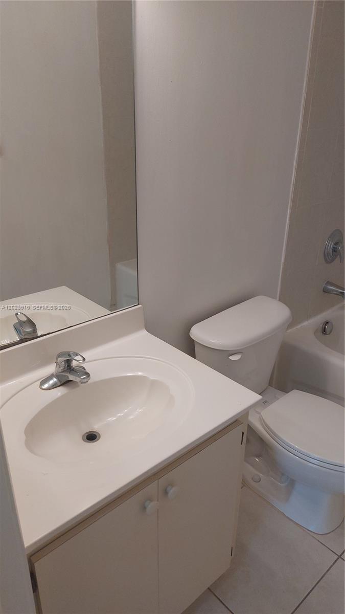 PALM GARDENS AT DORAL CON - Residential Lease