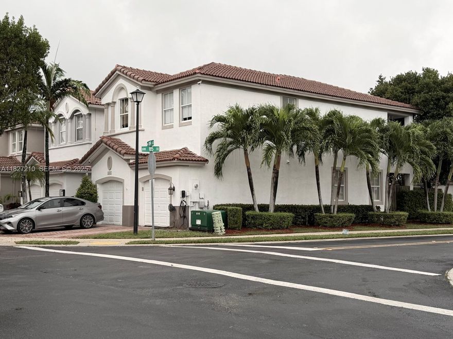 Beautiful corner house located and the North end of City of Doral, close access to Florida Turnpike, kids' playground across the street, Clubhouse across the street, nice neighborhood. Also, this house is owned by the listing Broker.