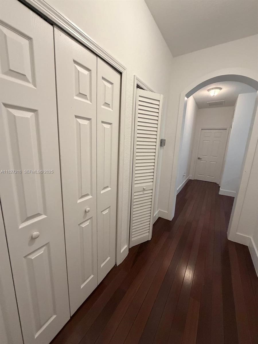 ISLANDS AT DORAL - Residential