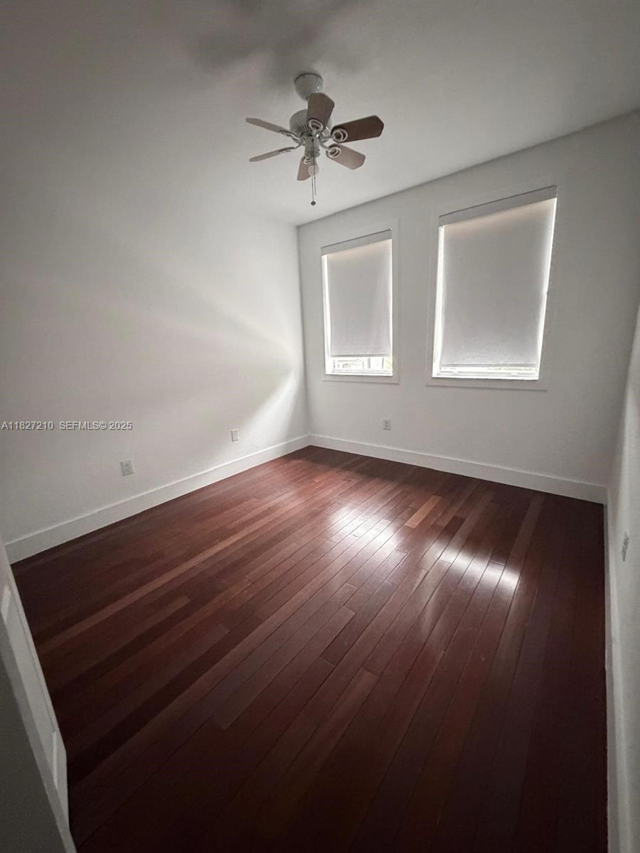 ISLANDS AT DORAL - Residential