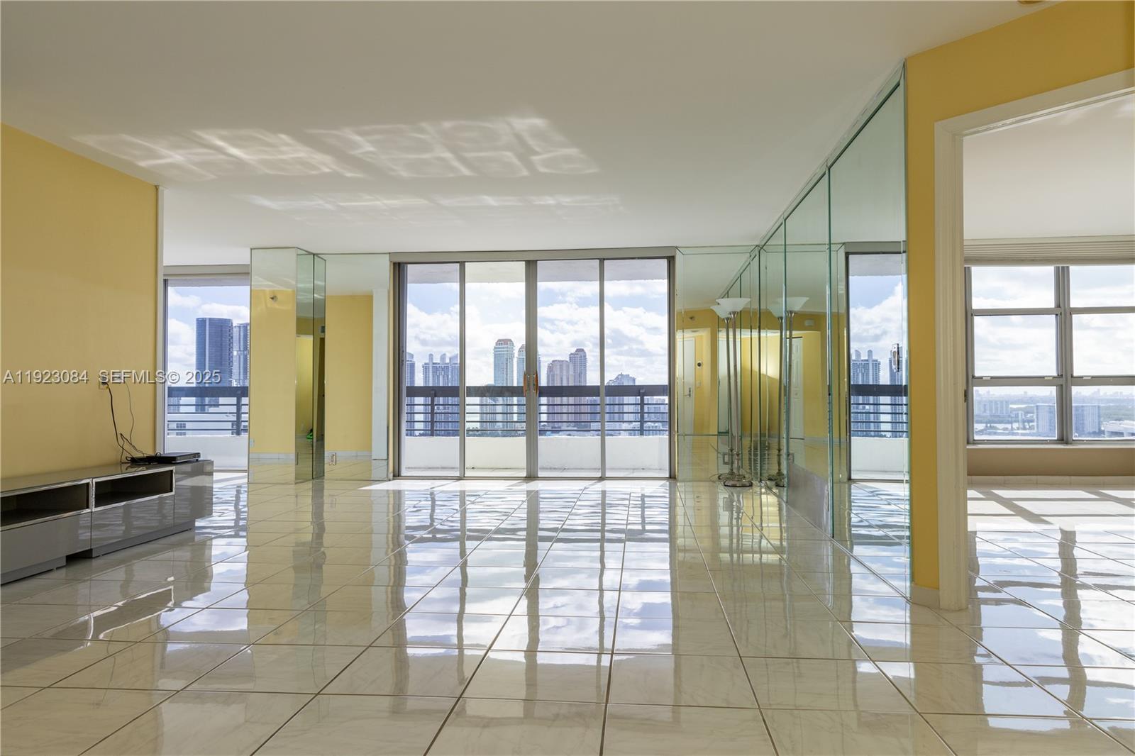 3500 Mystic Pointe Dr 3506