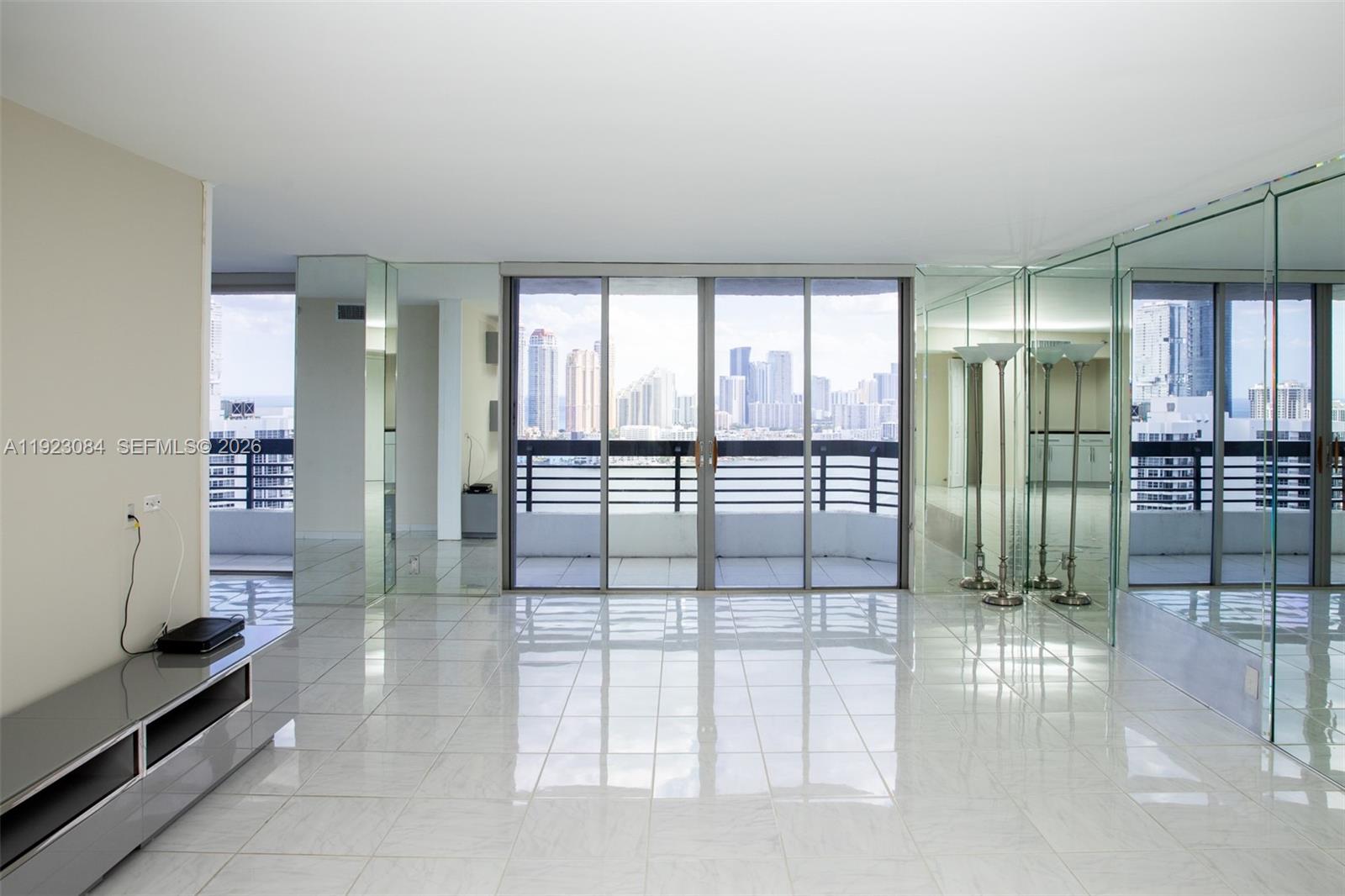 3500 Mystic Pointe Dr 3506