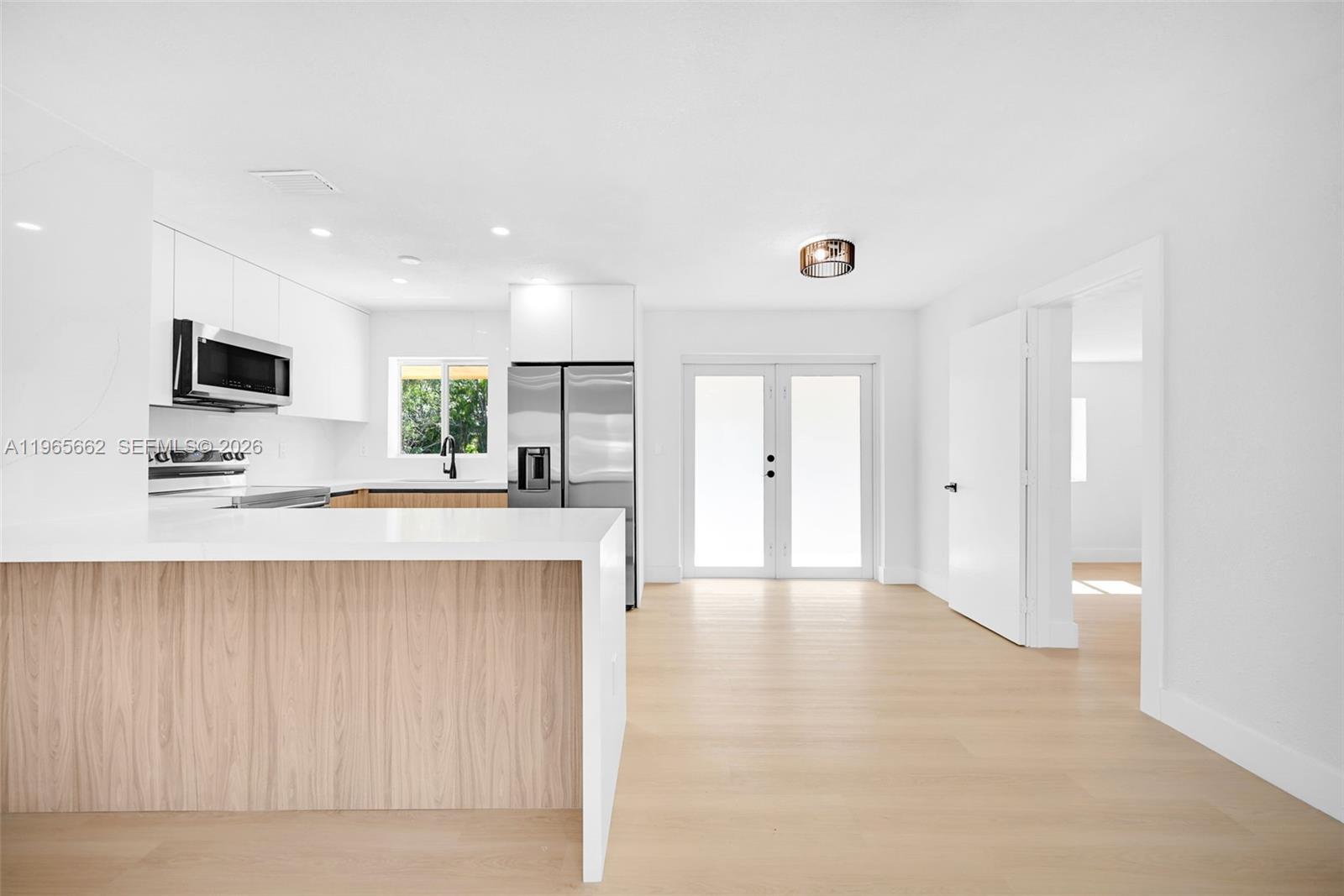 SCOTT LAKE MANOR SEC 8 - Residential