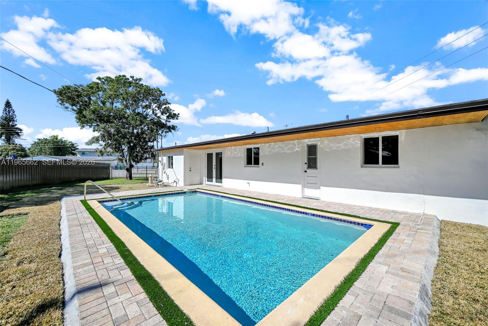 SCOTT LAKE MANOR SEC 8 - Residential