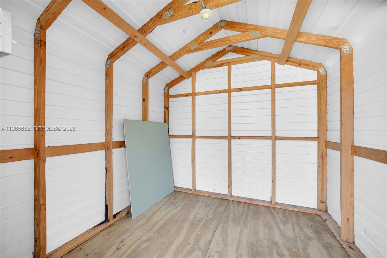 SCOTT LAKE MANOR SEC 8 - Residential