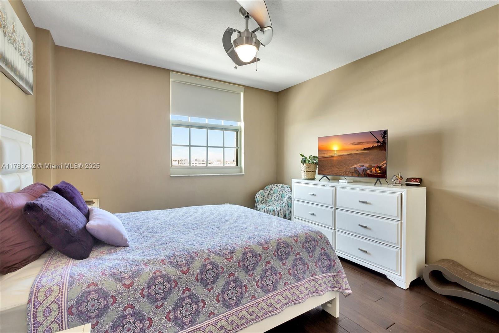 610 CLEMATIS CONDO - Residential