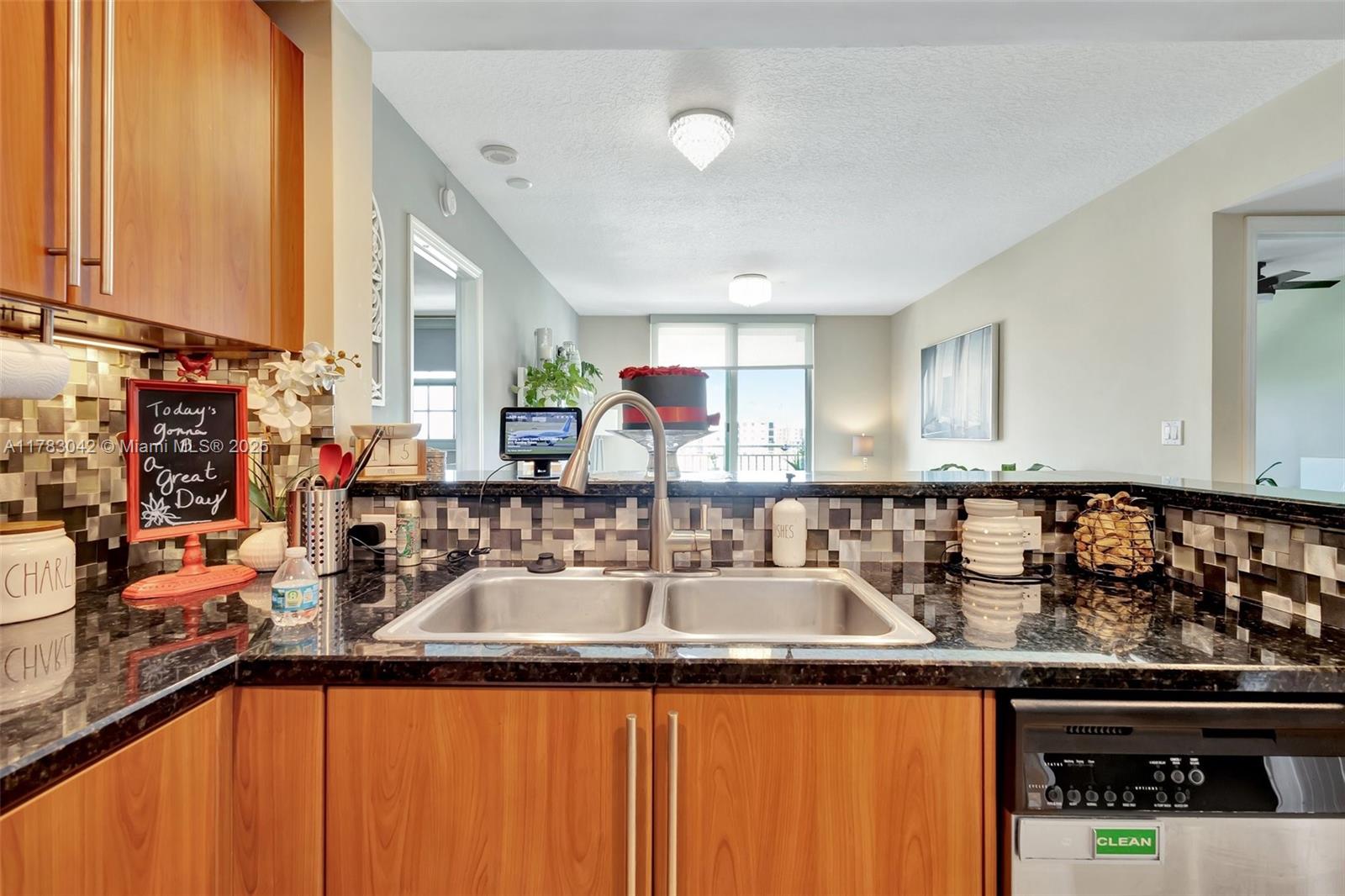 610 CLEMATIS CONDO - Residential