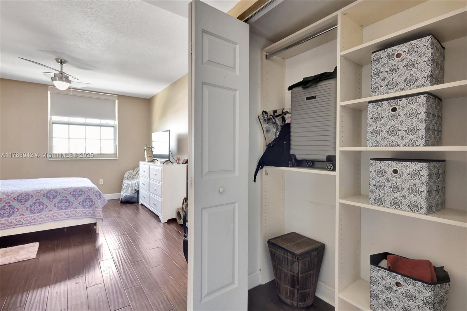 610 CLEMATIS CONDO - Residential