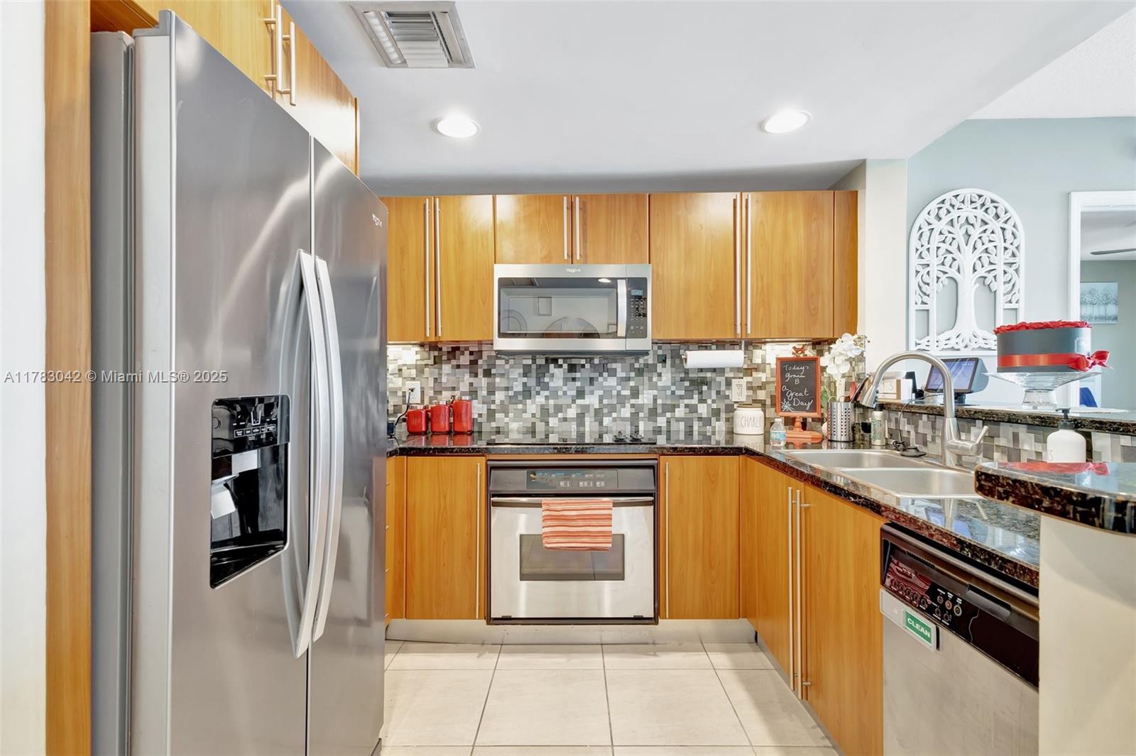 610 CLEMATIS CONDO - Residential