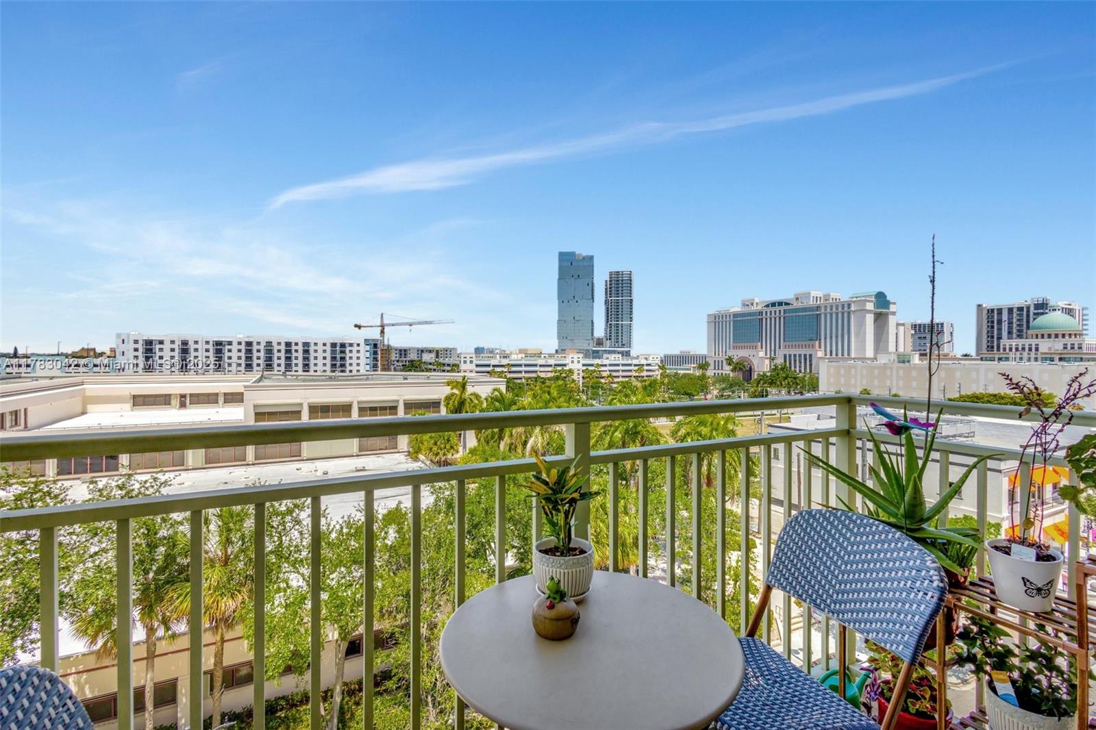 610 CLEMATIS CONDO - Residential