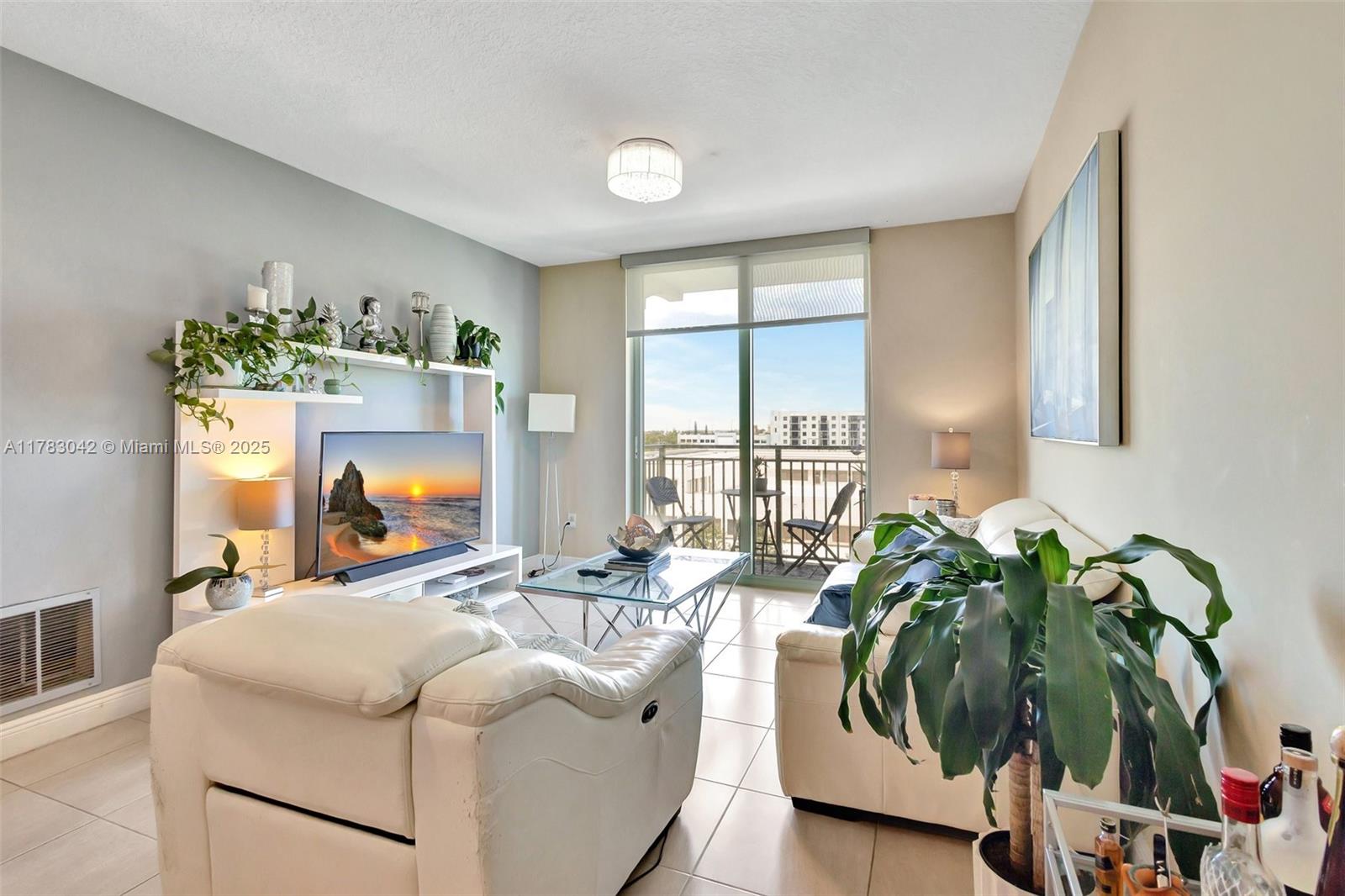 610 CLEMATIS CONDO - Residential