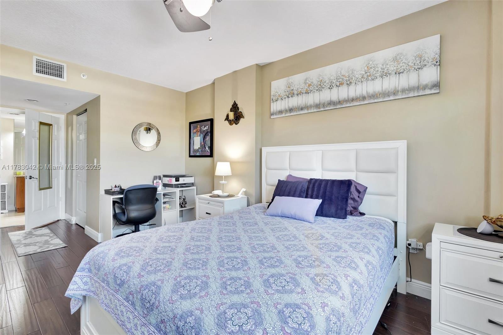610 CLEMATIS CONDO - Residential