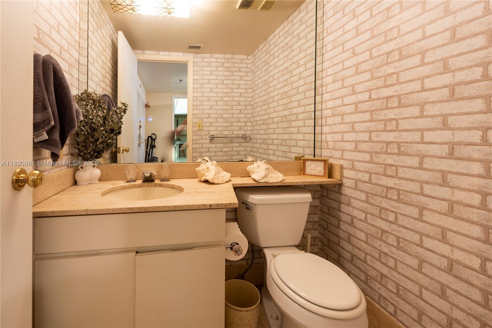 THE TIFFANY OF BAL HARBOU - Residential