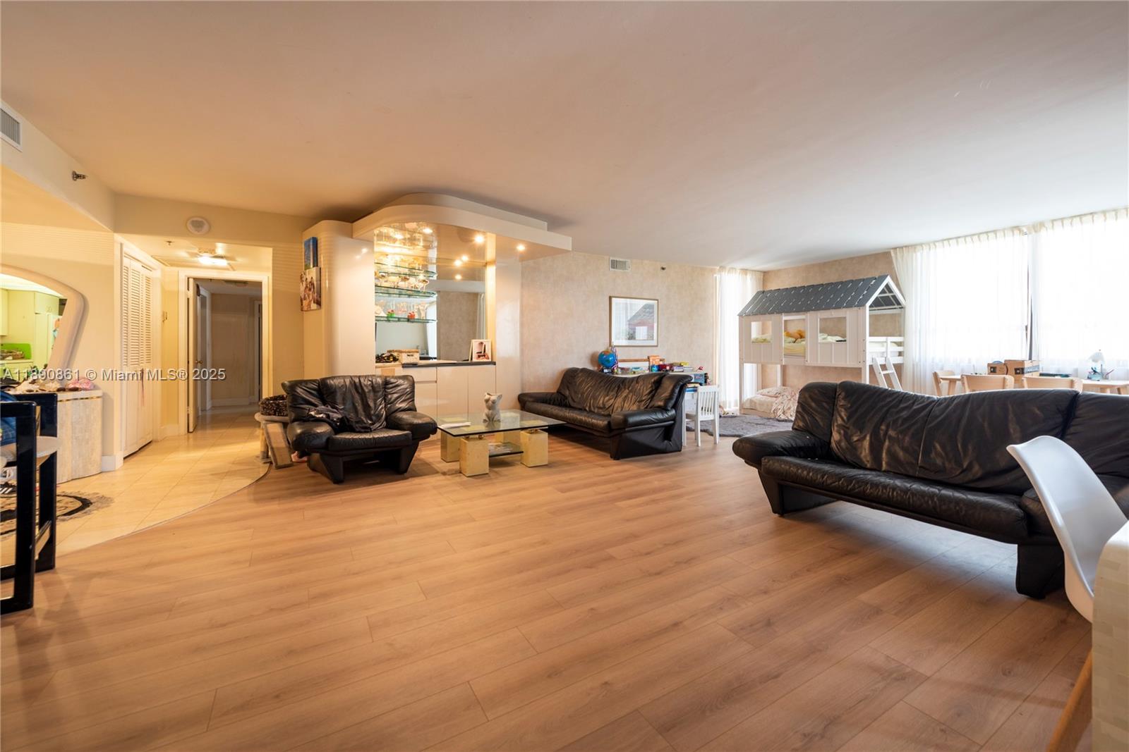 THE TIFFANY OF BAL HARBOU - Residential