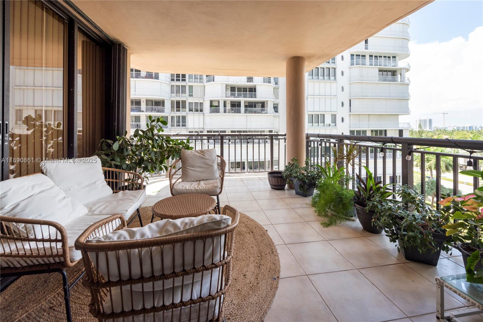 THE TIFFANY OF BAL HARBOU - Residential