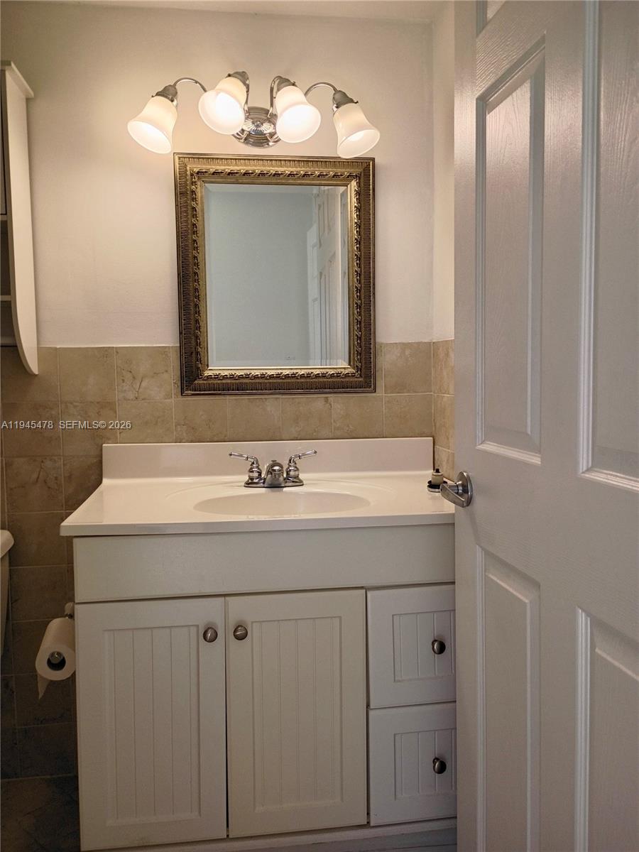 WEST SIDE PLAZA CONDO - Residential Lease