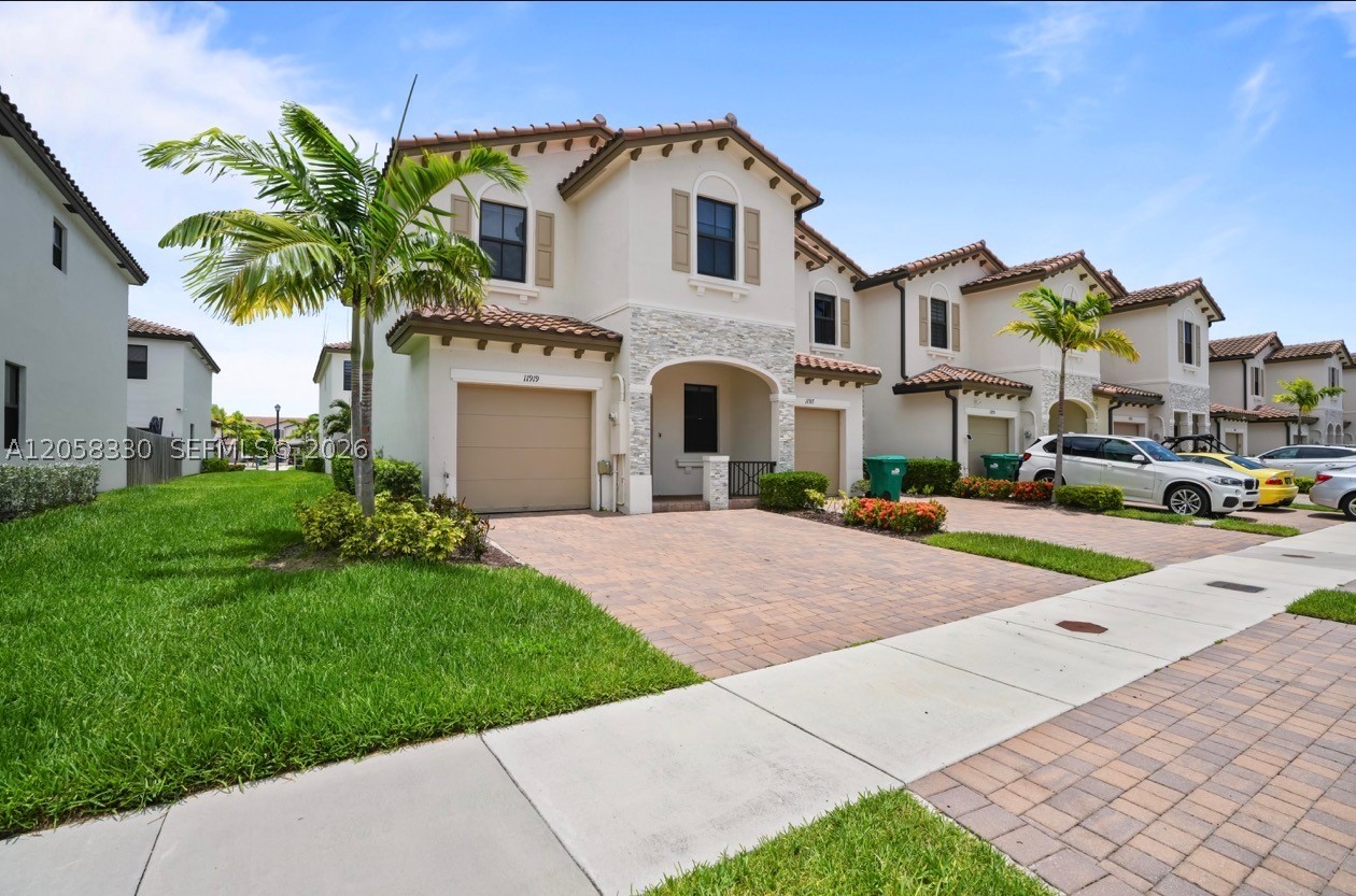 11919 SW 247th Ter