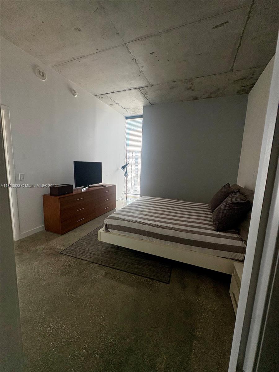 151 SE 1st St 2401