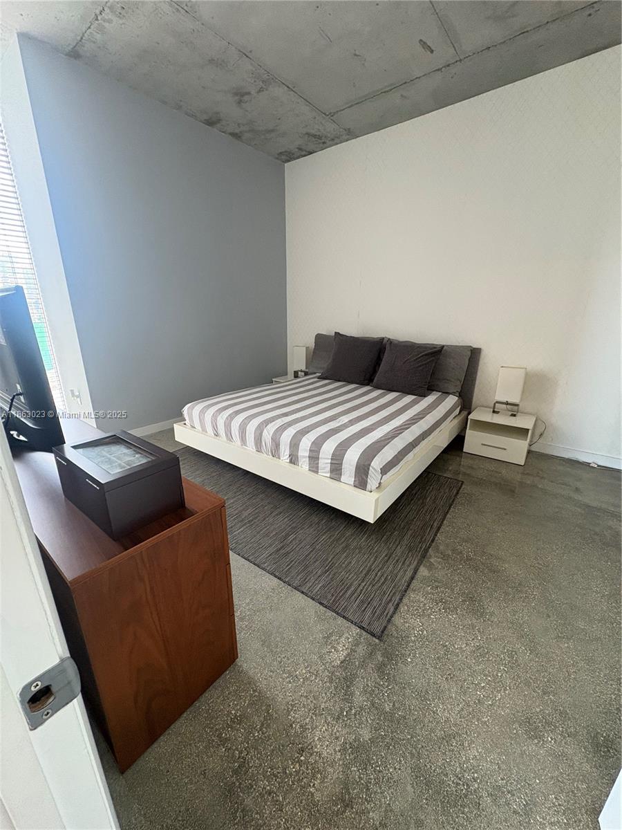 151 SE 1st St 2401