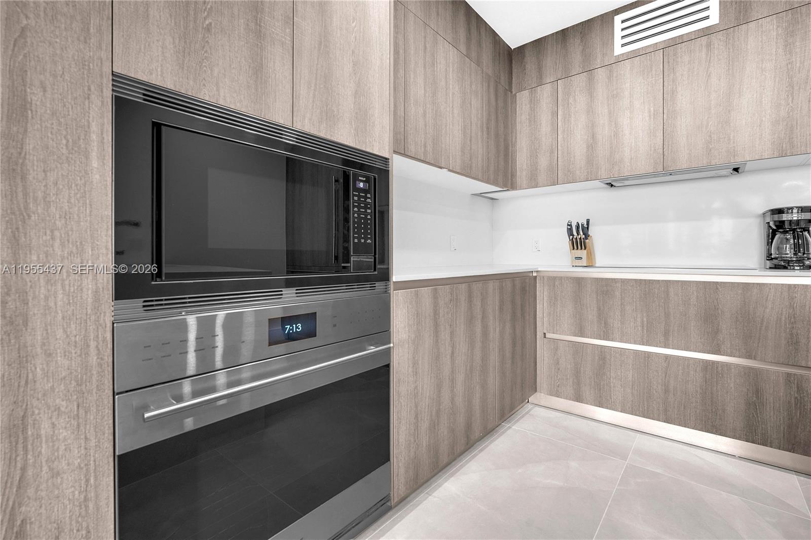 17550 Collins Ave 603