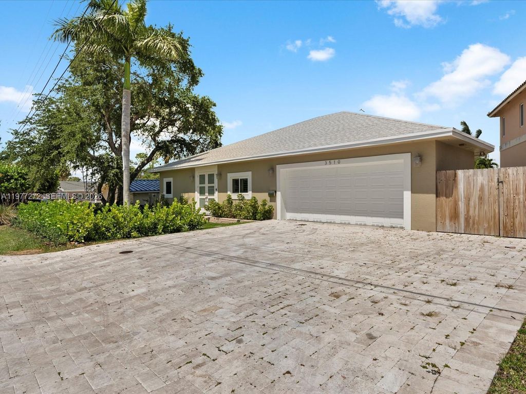 Photo of 3510 NE 17th Ave, Oakland Park, FL 33334 (MLS # A11977272)