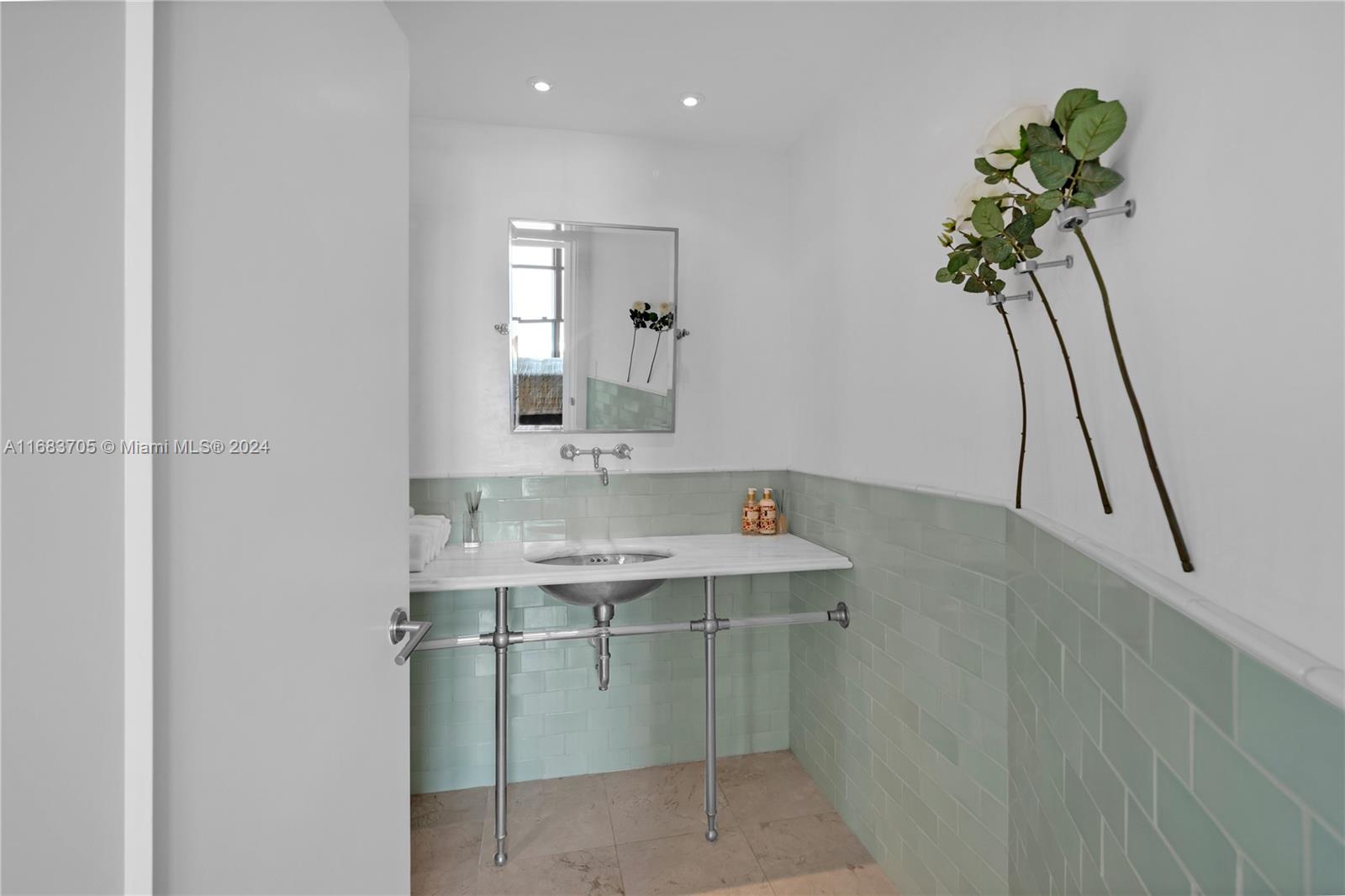 PORTOFINO TOWER CONDO - Residential