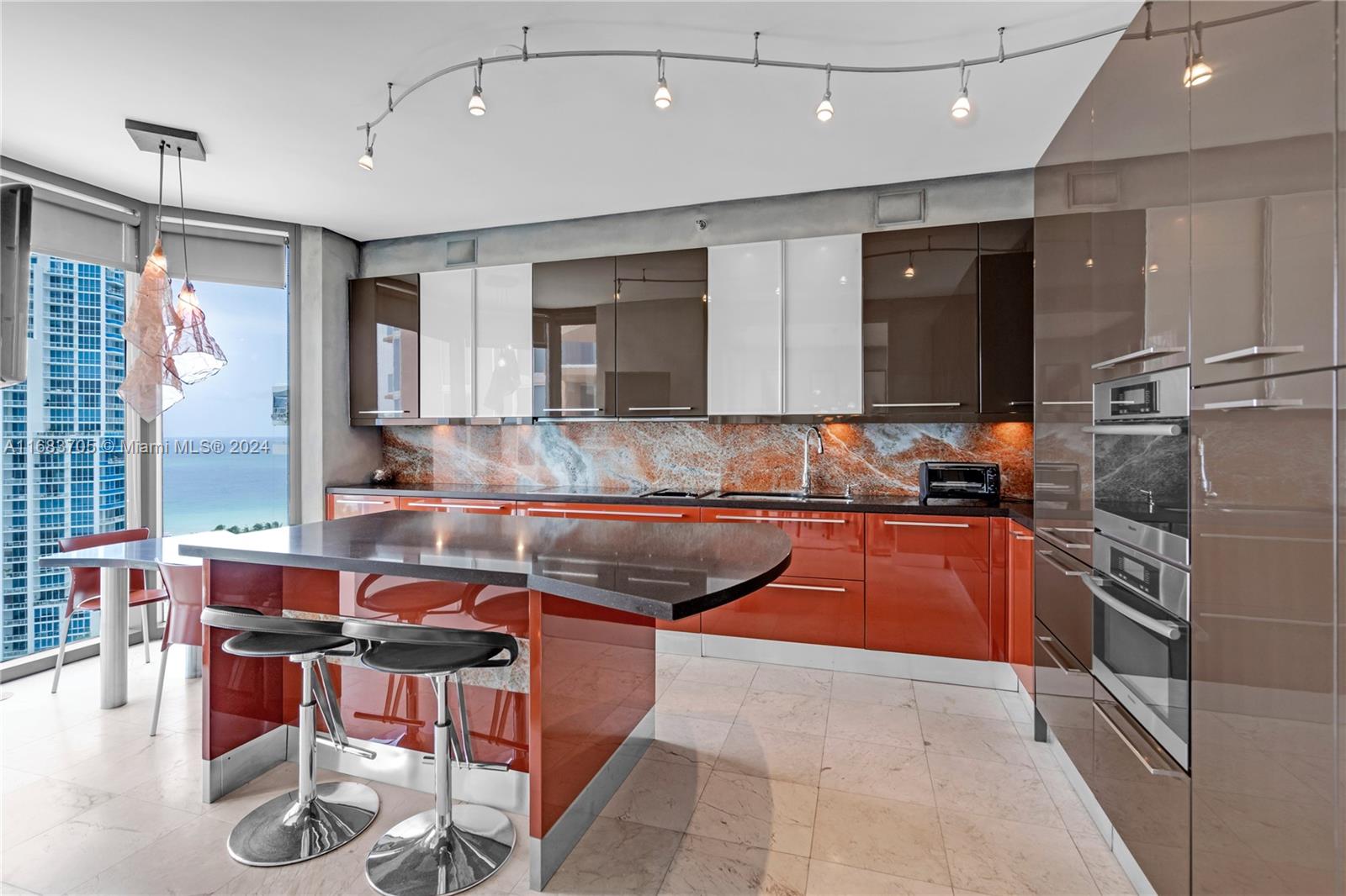 PORTOFINO TOWER CONDO - Residential