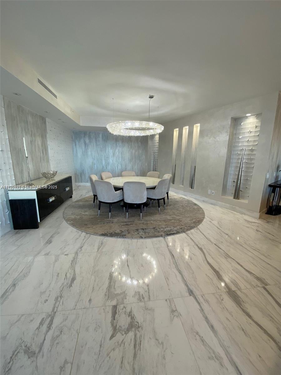 18555 Collins Ave 2505