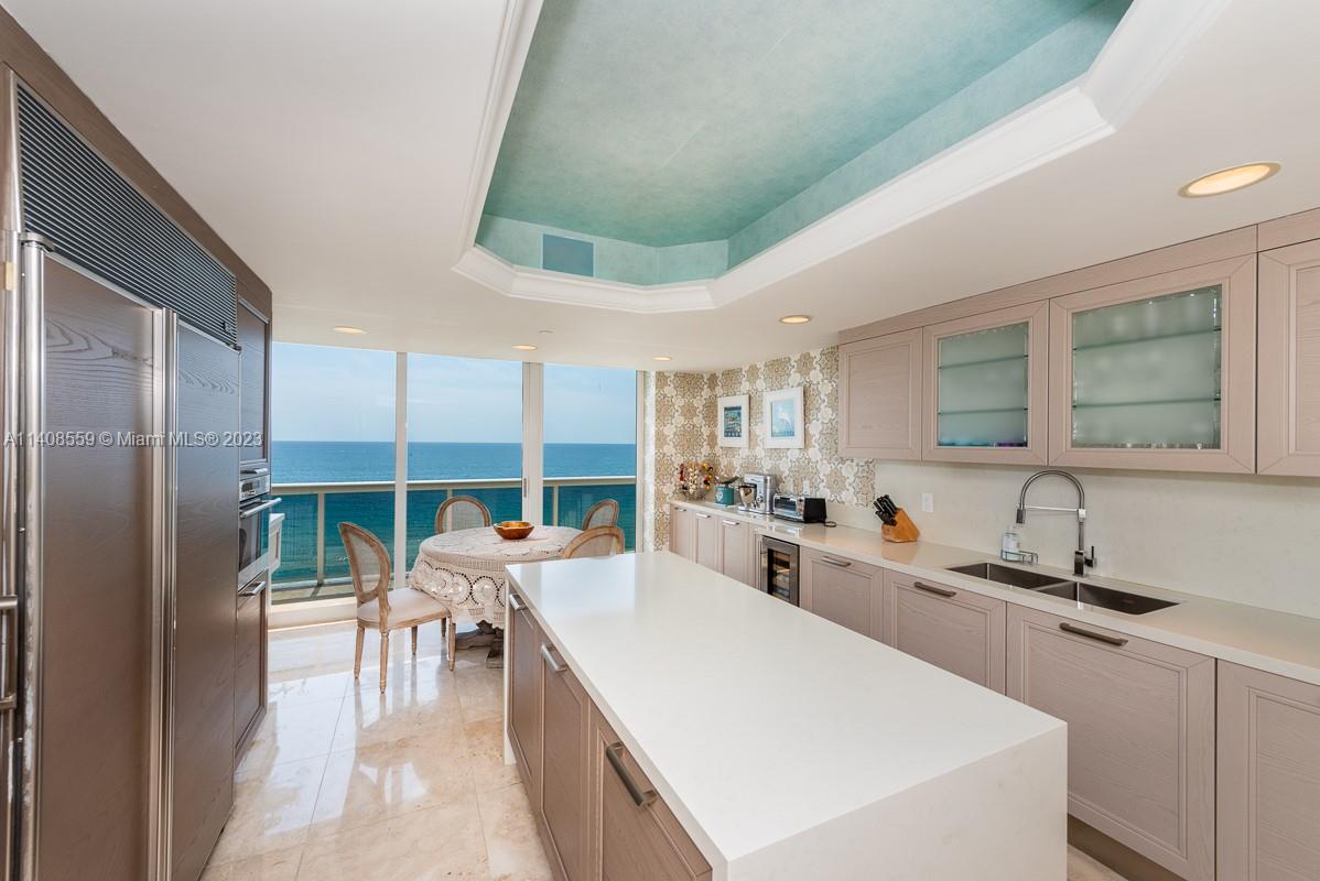 SOLIMAR CONDOMINIUM - Residential