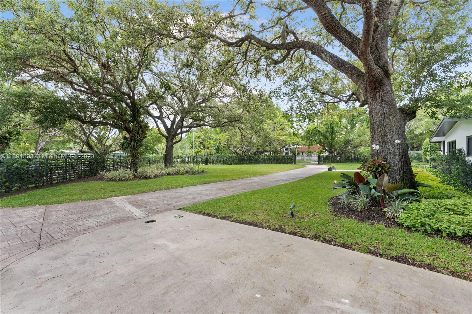 OAKRIDGE ESTATES SEC 2 - Residential