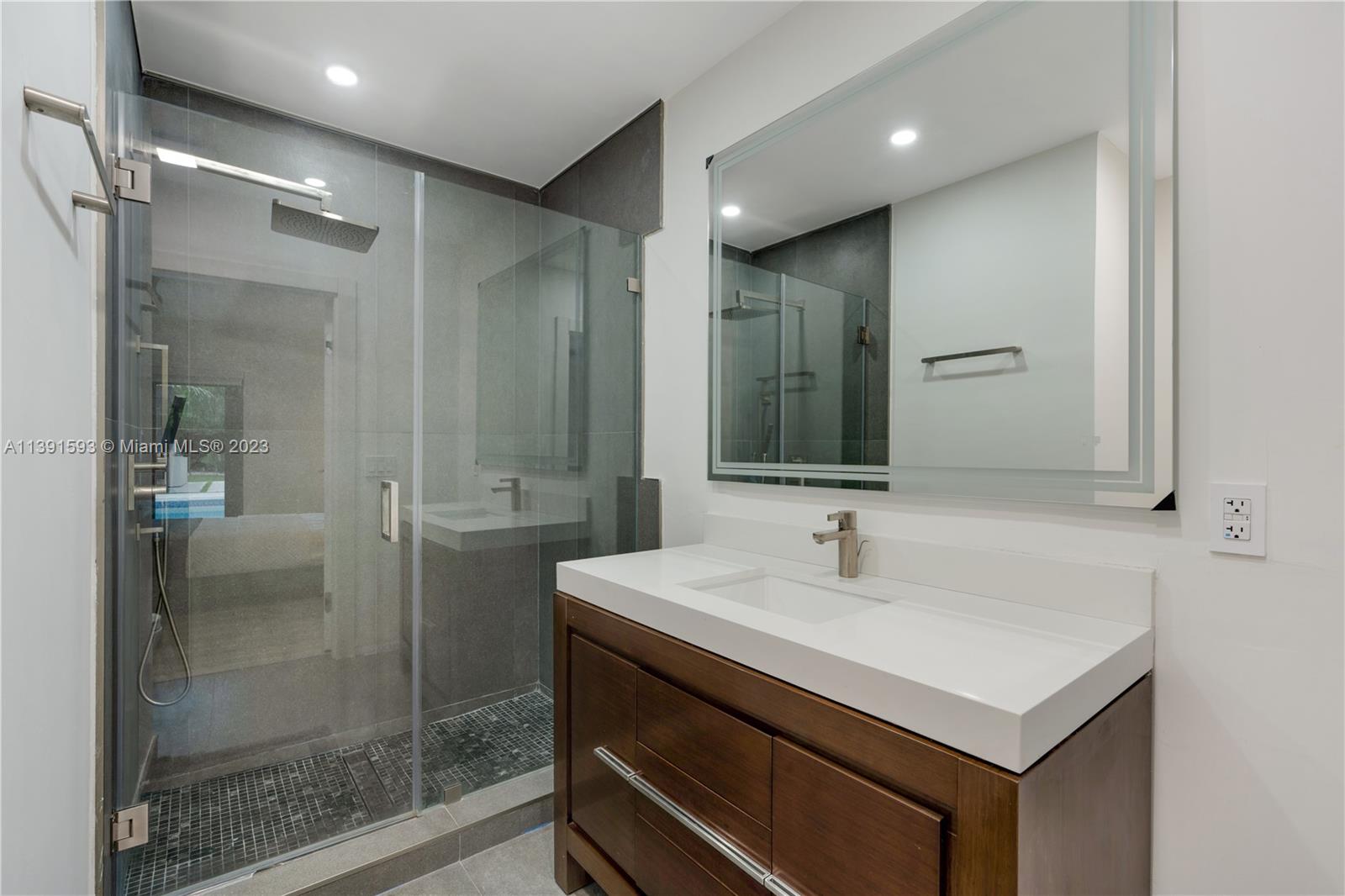 OAKRIDGE ESTATES SEC 2 - Residential