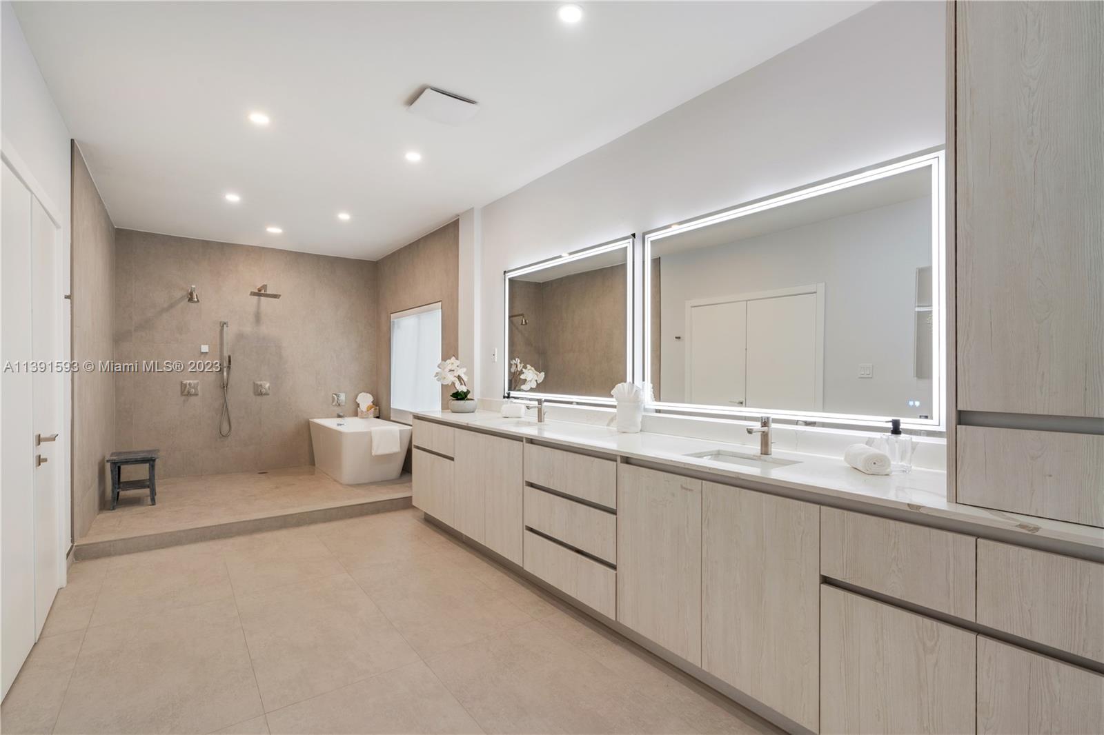 OAKRIDGE ESTATES SEC 2 - Residential