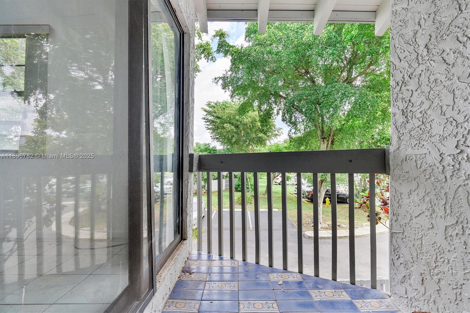 LA ARBOLEDA VILLAGE CONDO - Residential