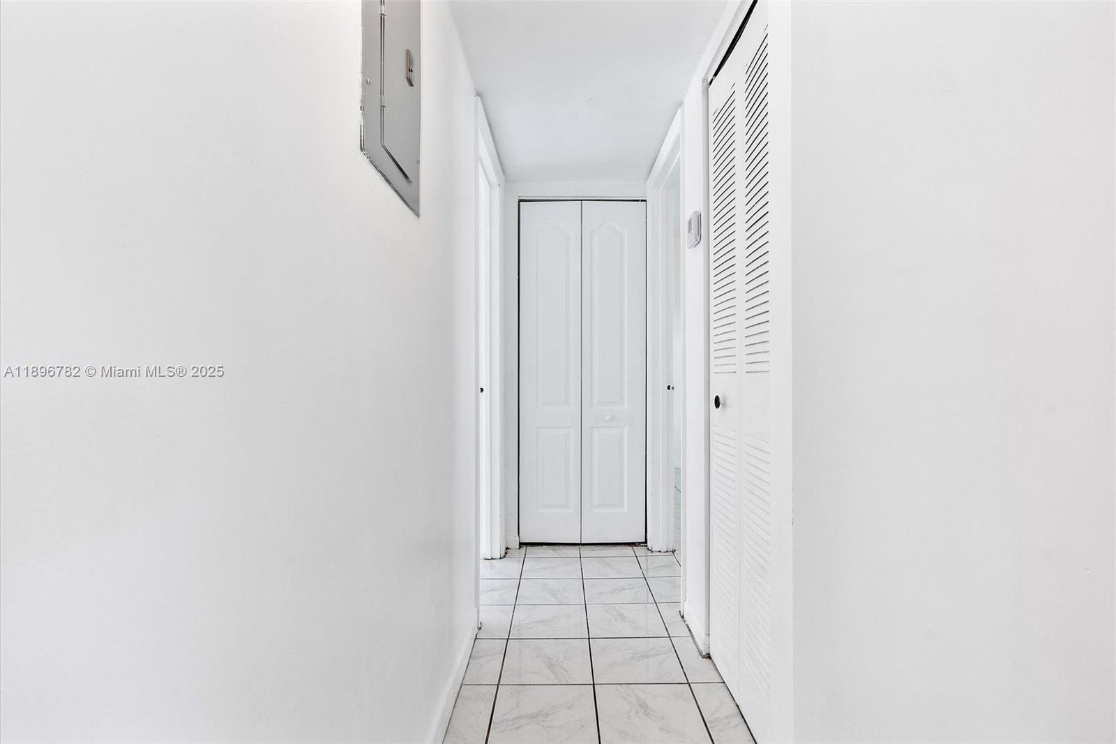 LA ARBOLEDA VILLAGE CONDO - Residential
