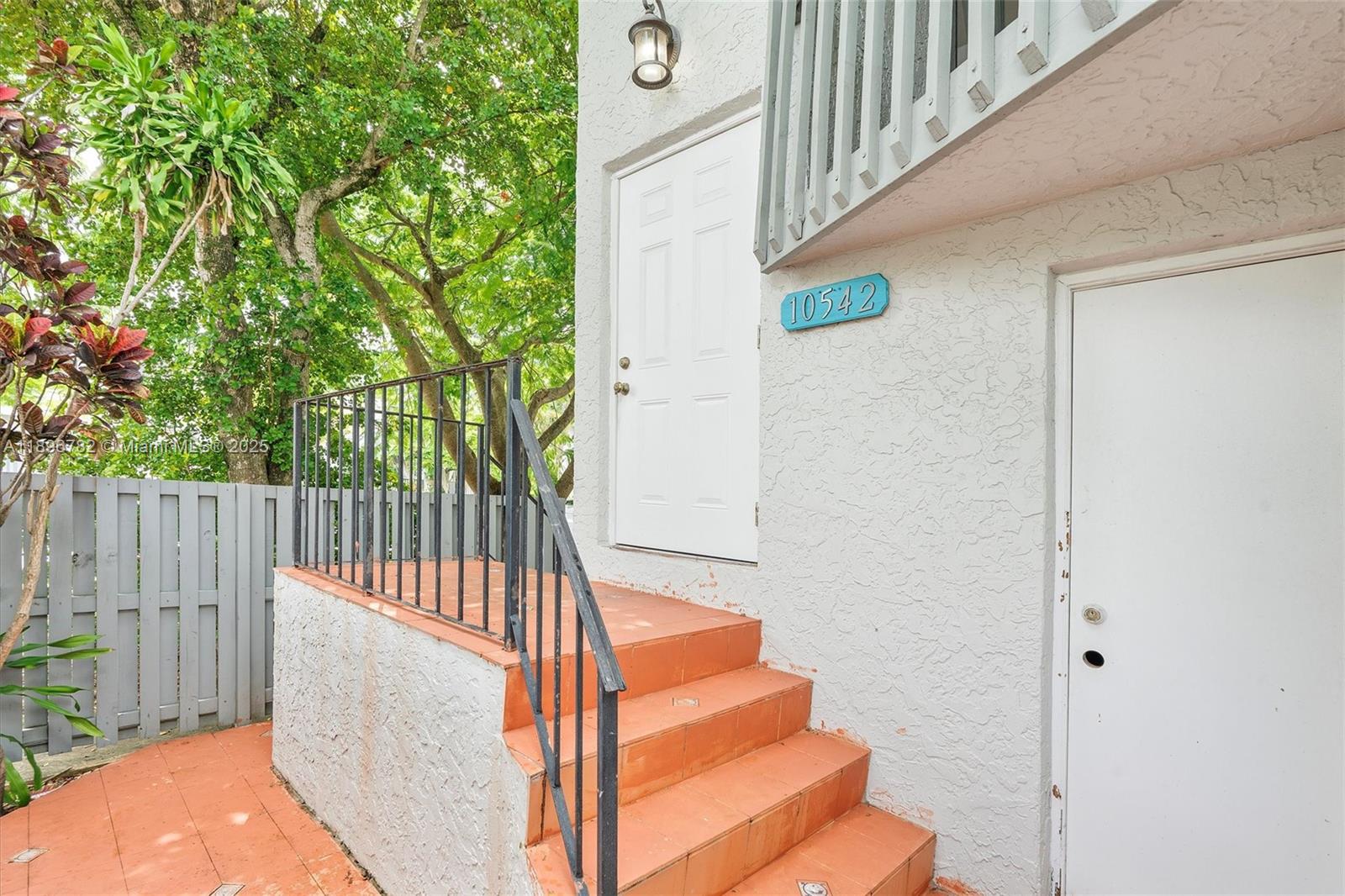 10542 NW 7th Ter B7