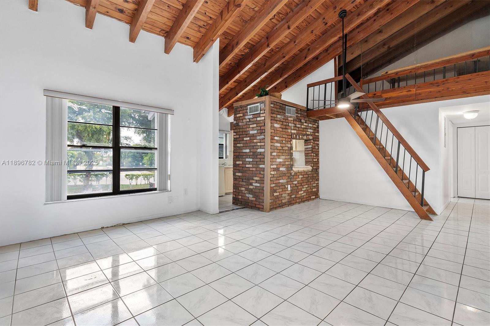 LA ARBOLEDA VILLAGE CONDO - Residential