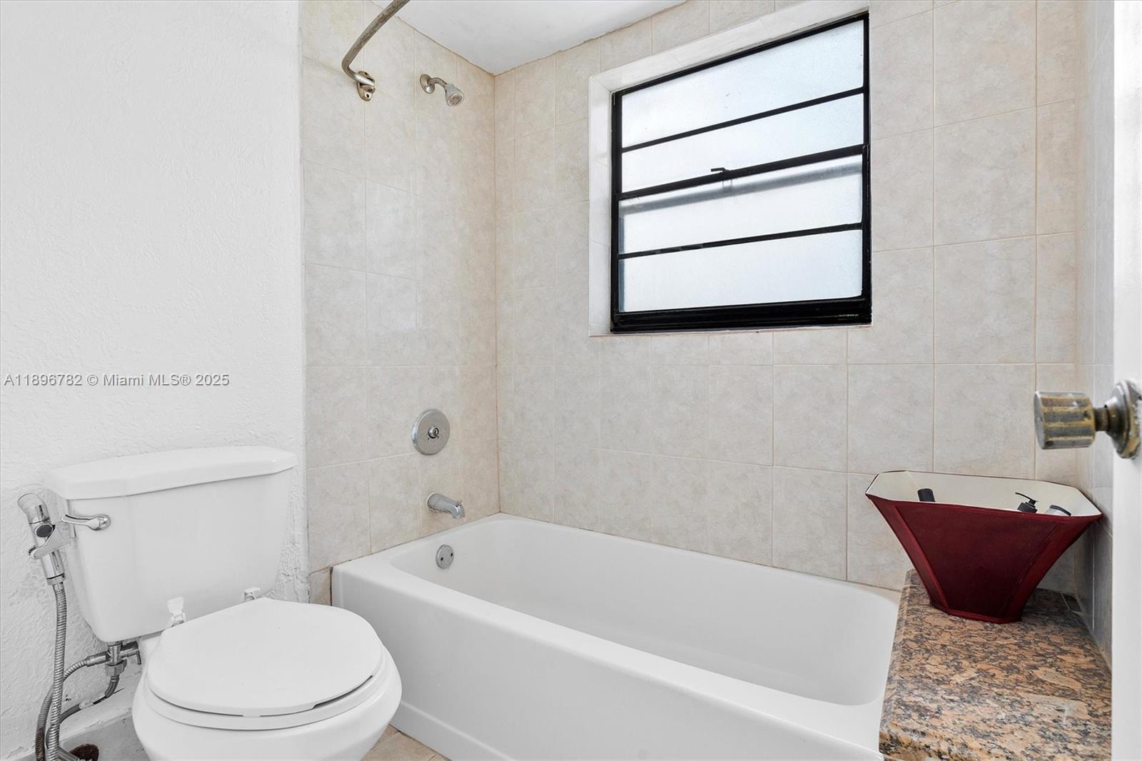 LA ARBOLEDA VILLAGE CONDO - Residential