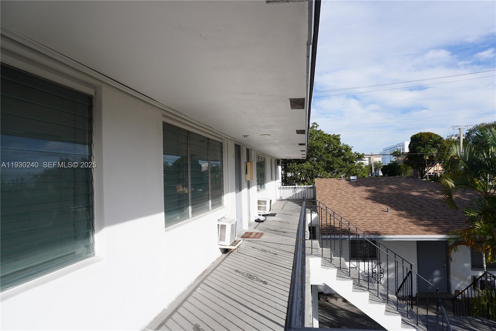 EVERGLADE LAND SALES CO - Residential Lease