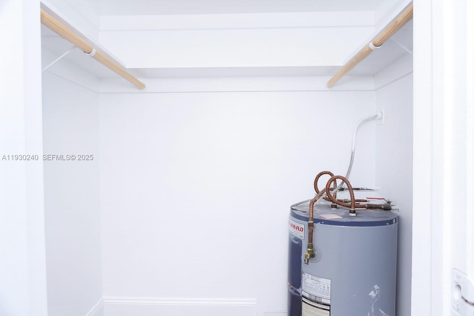 EVERGLADE LAND SALES CO - Residential Lease