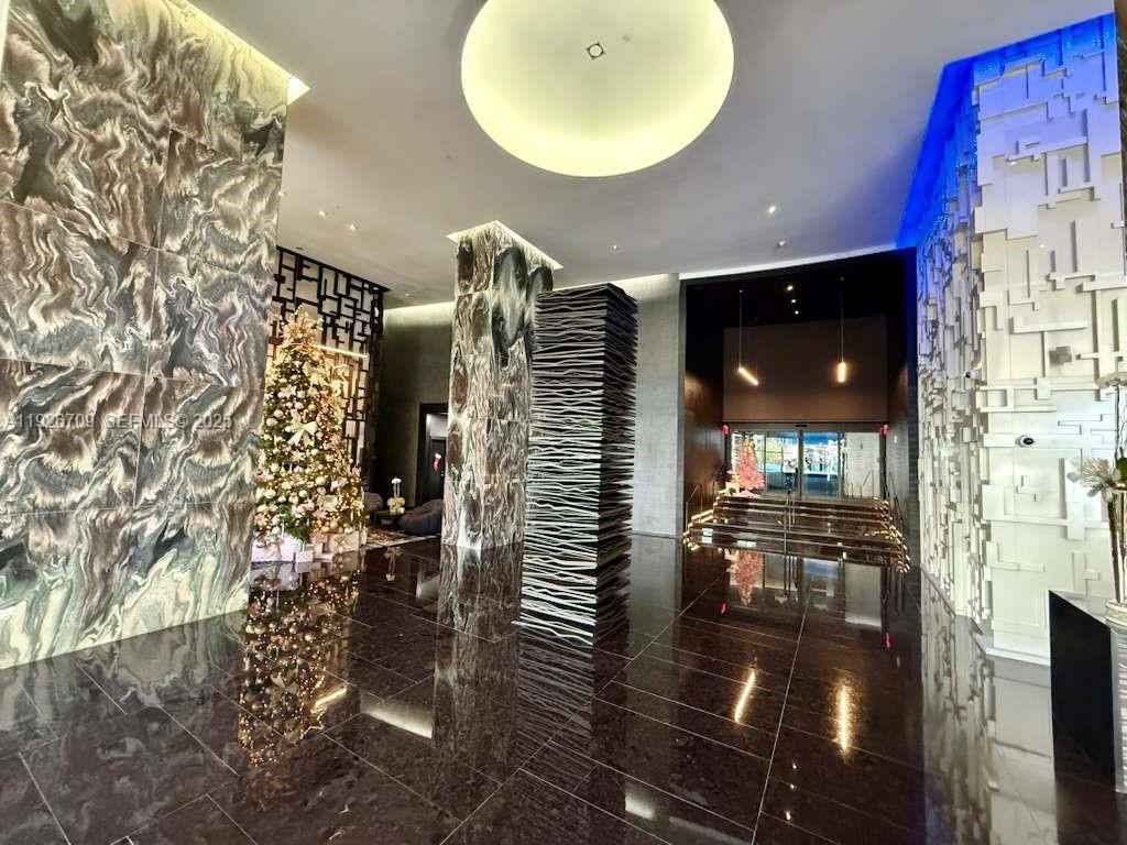 BEACH CLUB CONDO - Residential Lease